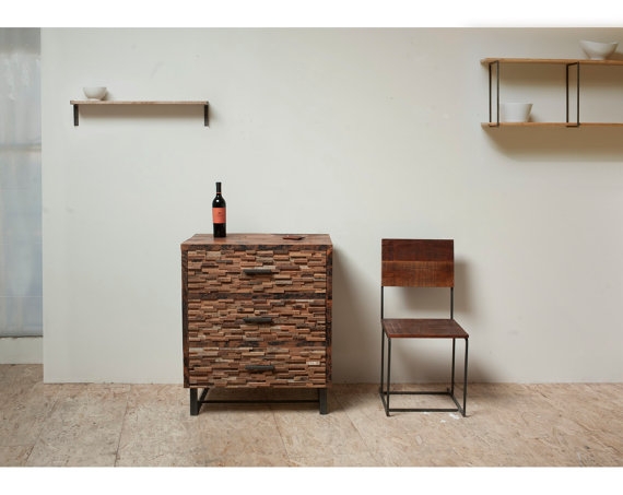 Salvaged wood : мебель из поддонов
