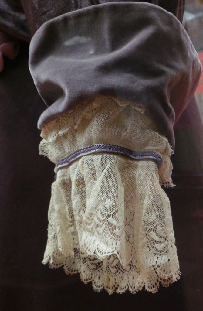 Детали декора детской одежды 19 века