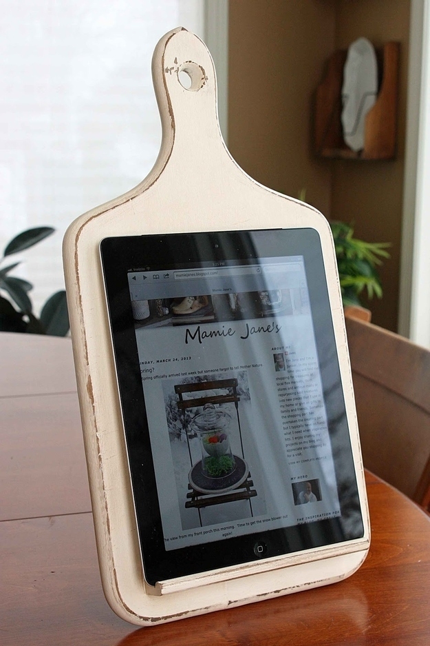 Подставка под iPad на кухне (Diy)