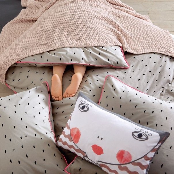 Подборка подушек в детскую комнату - все подушки в виде зверушек.