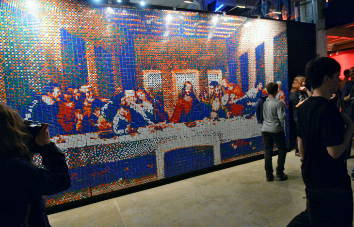 Выставка к 40-летию кубика Рубика