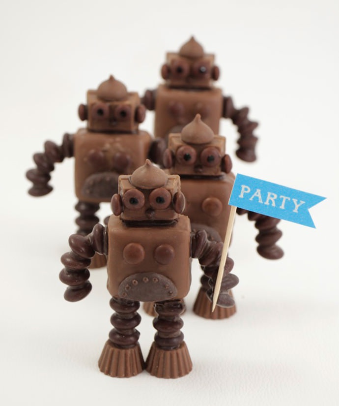 роботы из шоколада и шоколадных конфет