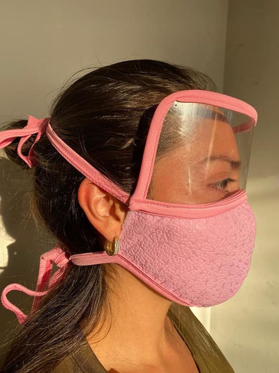 Выкройка медицинской маски с пластиковой защитой глаз DIY
