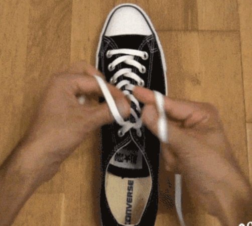 Как быстро, за секунду, завязать шнурки
