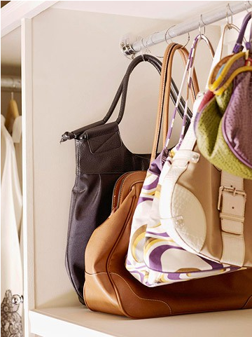 Подборка разных идей для удобного и компактного хранения сумок и клатчей: