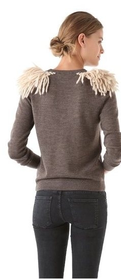 Крылато-мохнатый свитер
