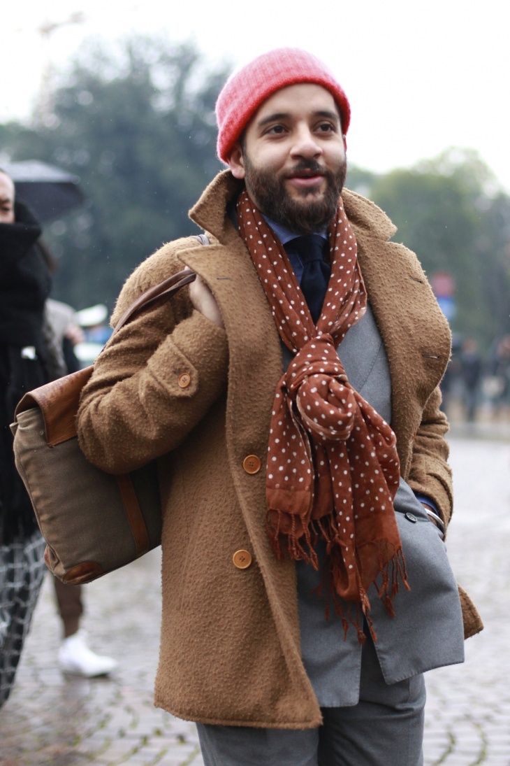 Интересный способ носить шарфик
