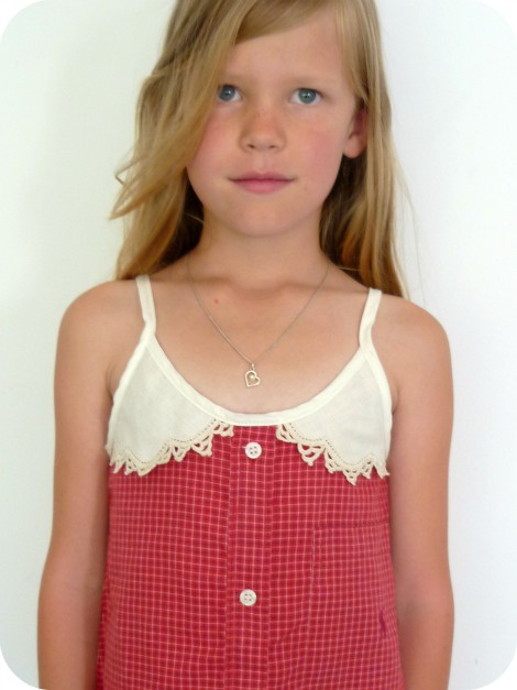 Детское платье из папиной футболки