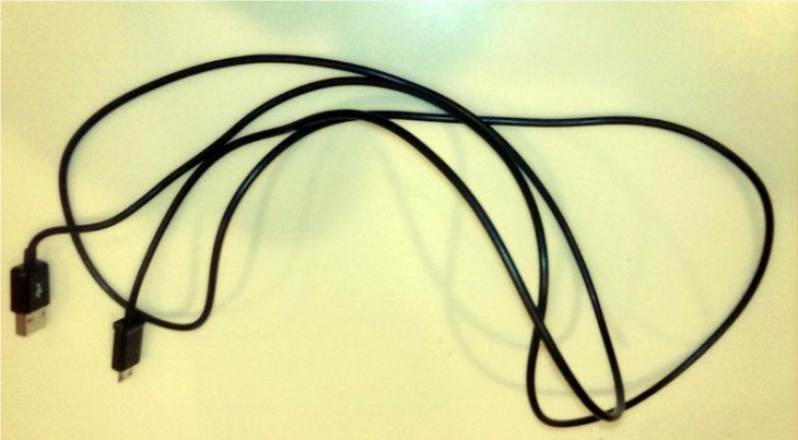 Как скрутить USB-кабель в спираль