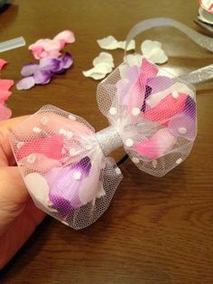нежный галстук бабочка для девочки