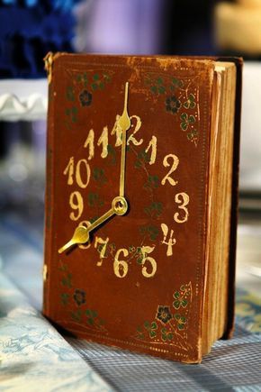 часы из книги старой своими руками
