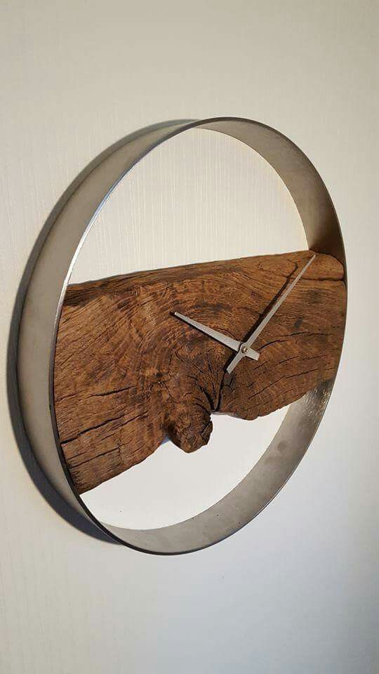 Необычные часы из дерева