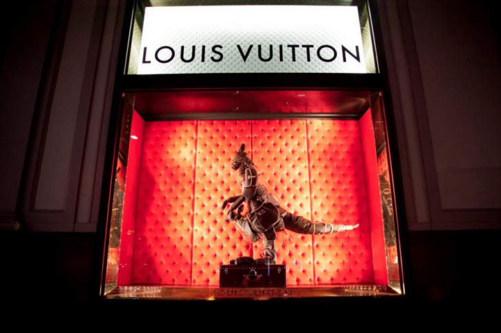 Billie Achilleos для Louis Vuitton