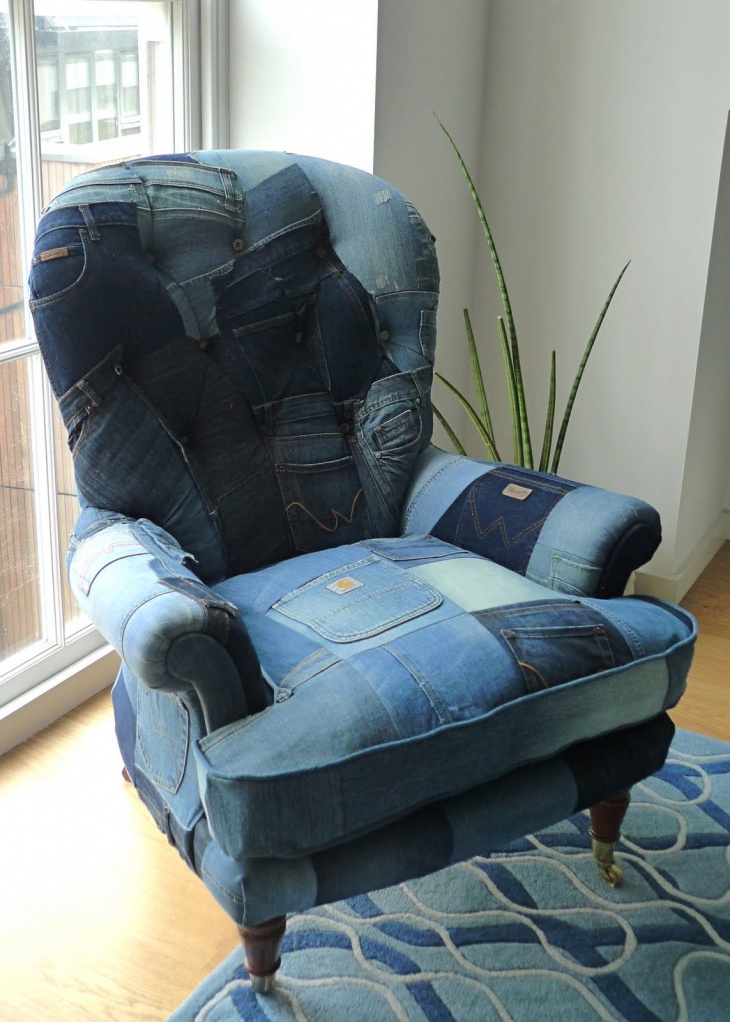Кресла и диваны пэчворк из джинсовых вещей