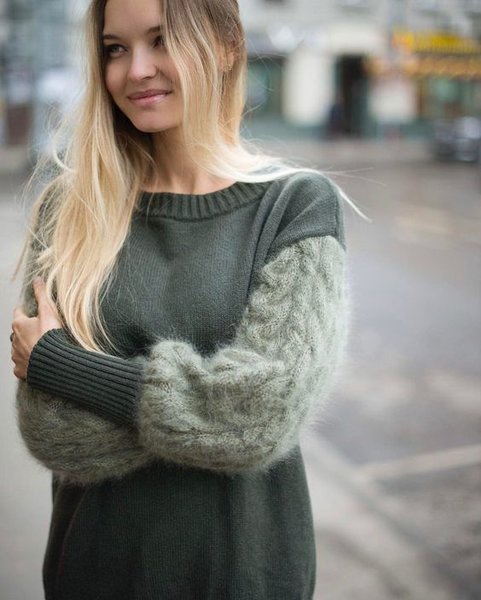Вязаные свитера с оригинальными рукавами - изюминка зимней моды 2019