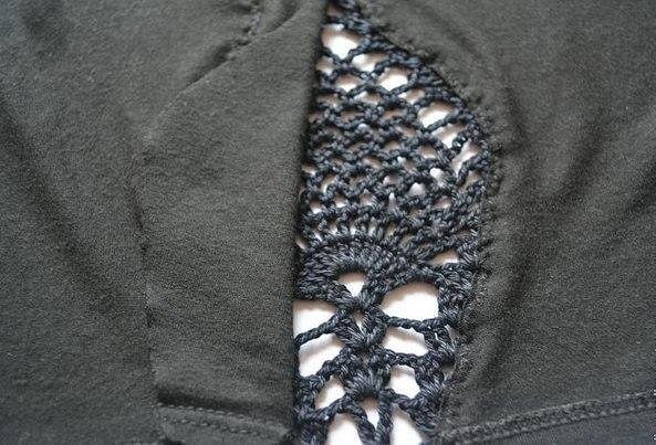 Переделка футболки с вязанием