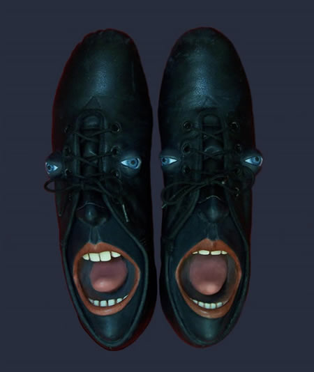 лица из старой обуви