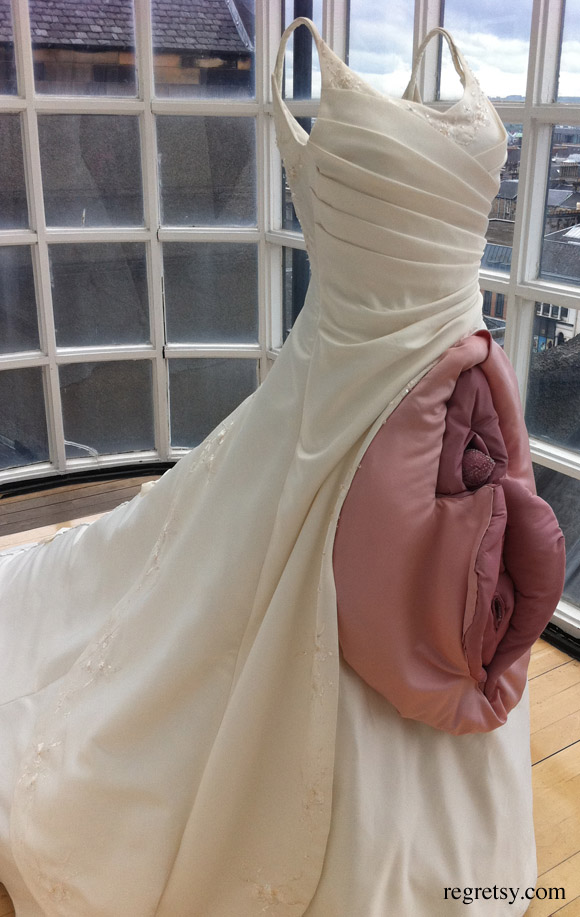 свадебное платье с розой