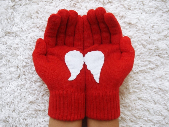 перчатки на день влюбленных