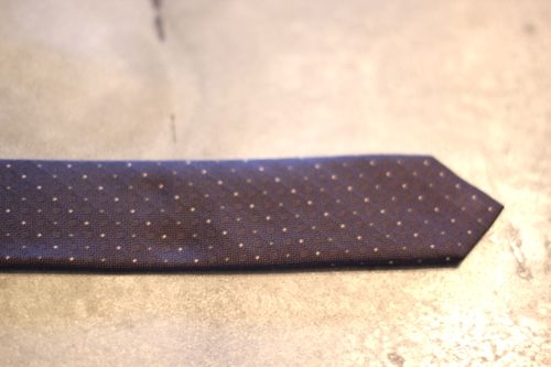 Инструкция по препарированию крутых по рисунку или дорогих брендовых галстуков устаревшей широкой формы в модную узкую