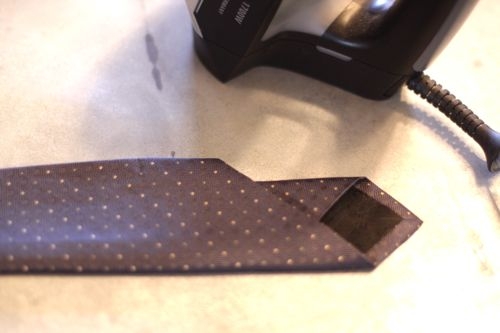 Инструкция по препарированию крутых по рисунку или дорогих брендовых галстуков устаревшей широкой формы в модную узкую