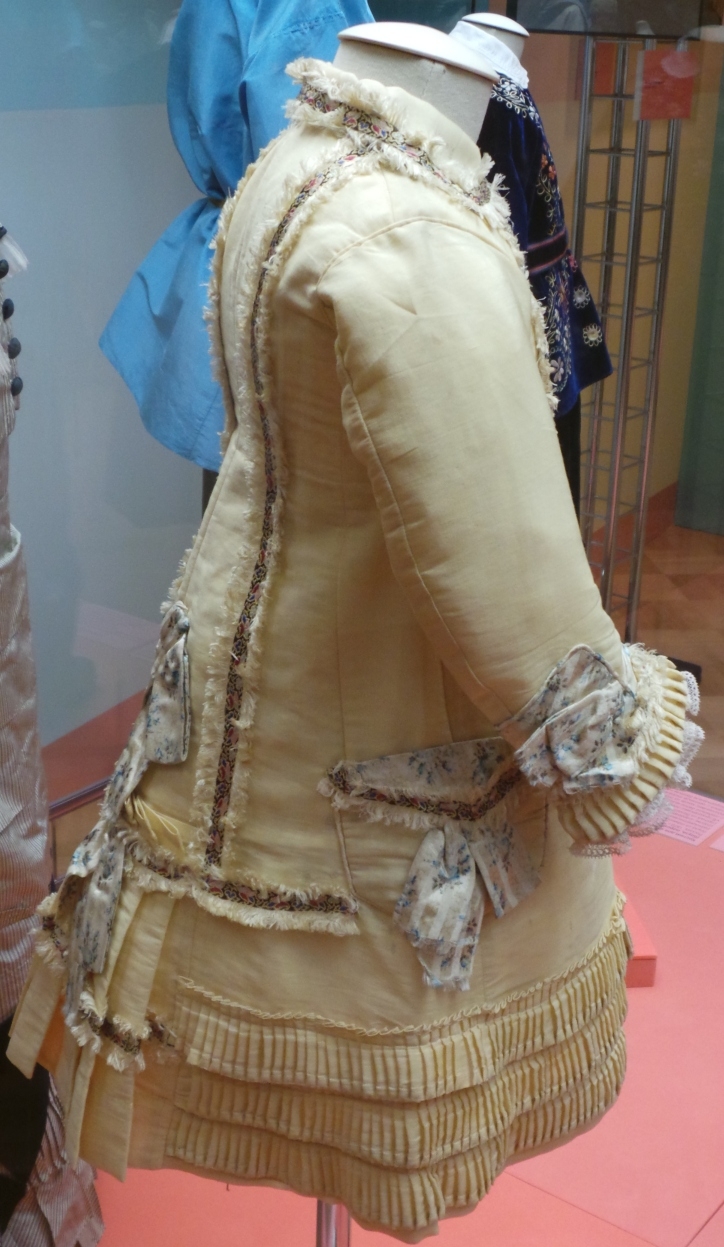 Детали декора детской одежды 19 века