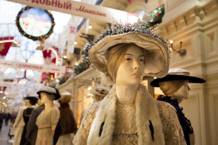 Выставка исторических костюмов  в ГУМе