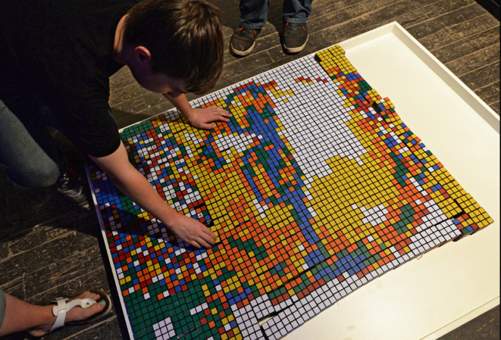 Выставка к 40-летию кубика Рубика