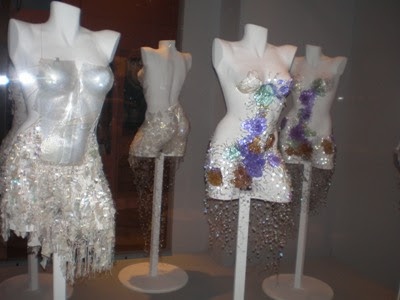 Стеклянные платья и корсеты Diana Dias-Leao