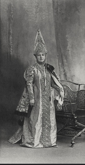 cvetnye foto s bala 1903 goda 1 - Цветные фото с бала 1903 года (подборка)