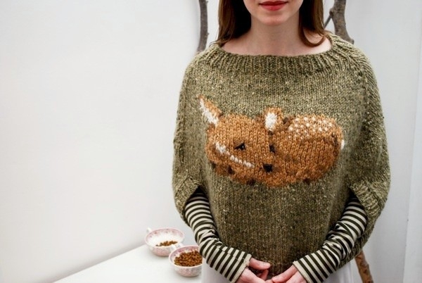 Интересный свитер-накидка