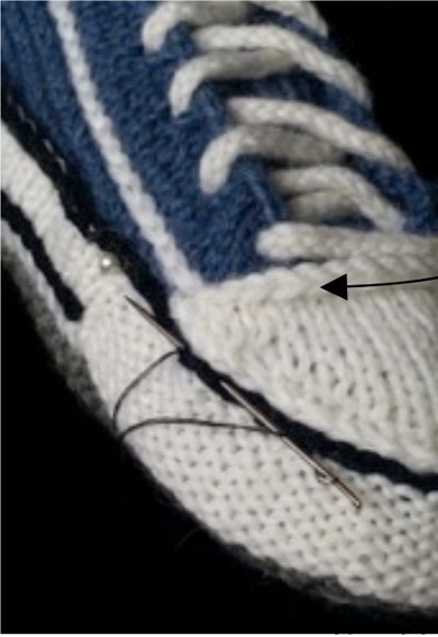 Тапочки следки носки шерстяные вязаные спицами Вишневые Кроссовки