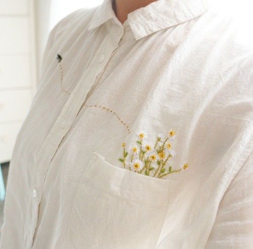 Подборка цветочной вышивки в карманчиках блузок