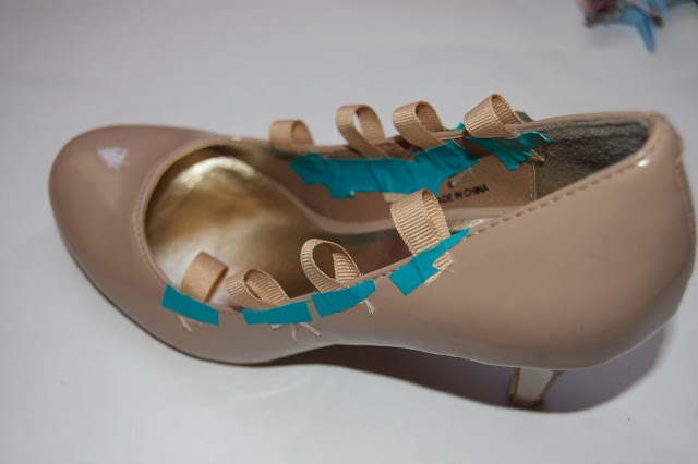 Как удержать обувь на месте с помощью лент (2 Diy)