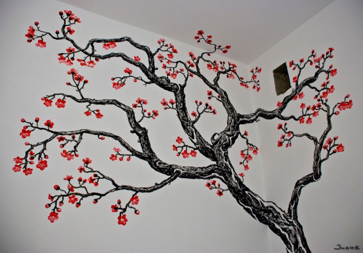 Нарисованное дерево на стене в интерьере (78 фото)