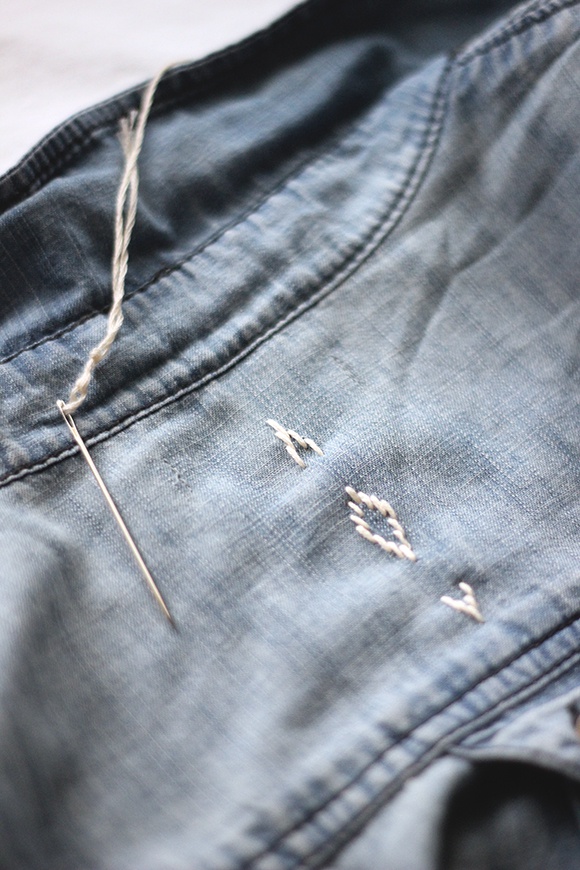 Несложные идеи вышивки джинсовых вещей