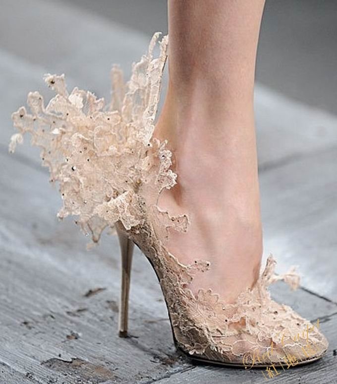 Кружевные туфли Valentino Couture