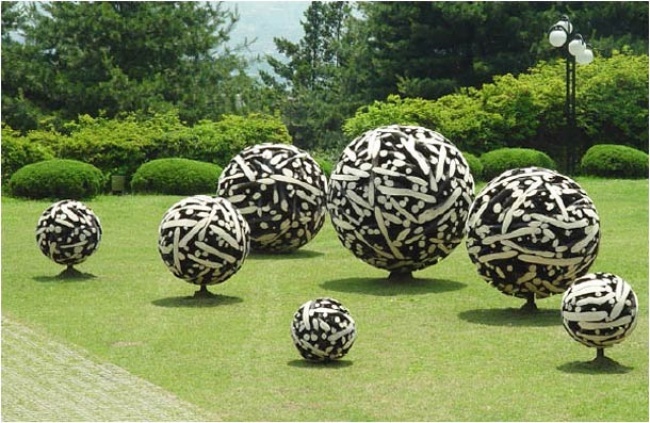 Скульптуры Lee Jae-Hyo из дерева