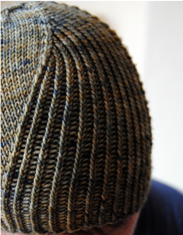 Мужская шапка спицами — как связать новые модели простых молодежных шапок с узорами
