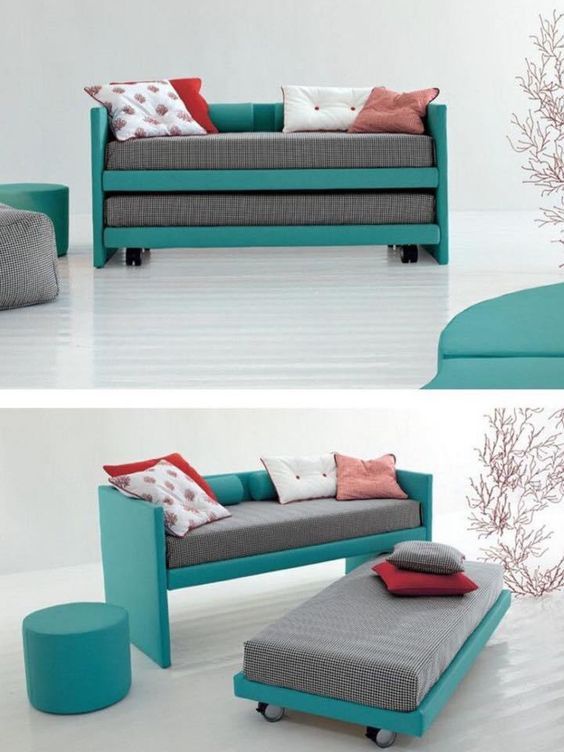 Раскладной диван, который разбирается на два самостоятельных места.