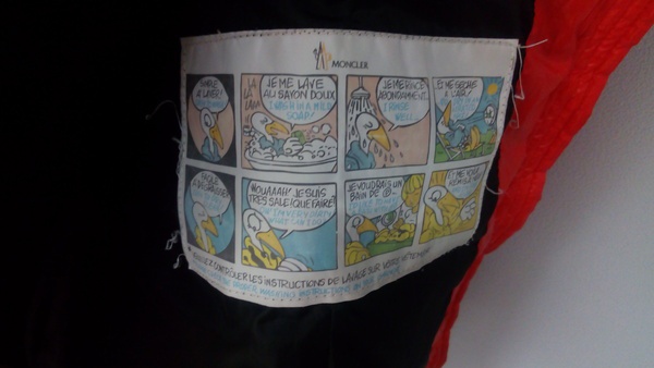 Комикс на подкладке куртки MONCLER (перевод)